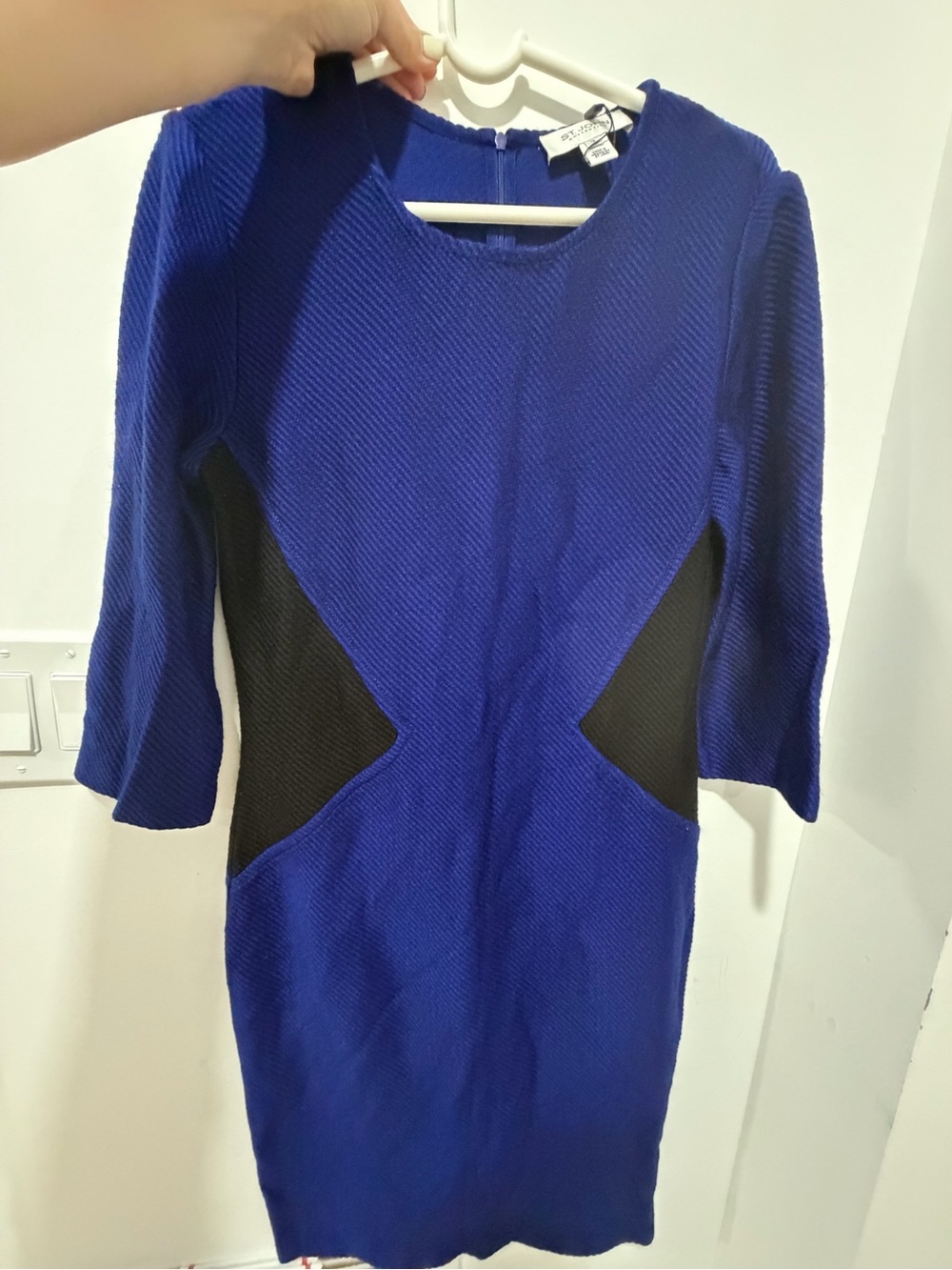 St. John Royal Blue & Black Colorblock Long Sleeve Sheath Dress